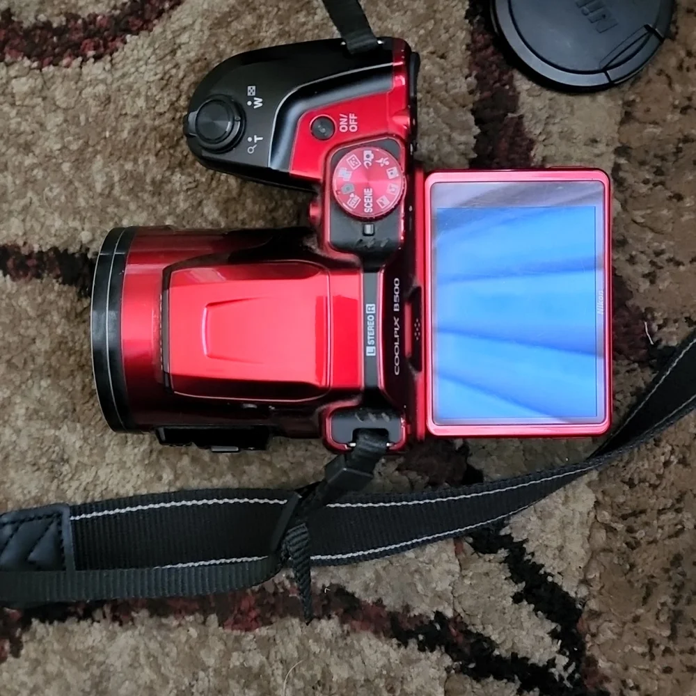 Nikon cool pix b500